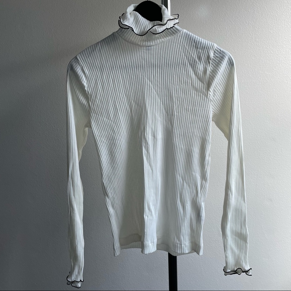 J Crew ribbed lettuce trim turtle neck